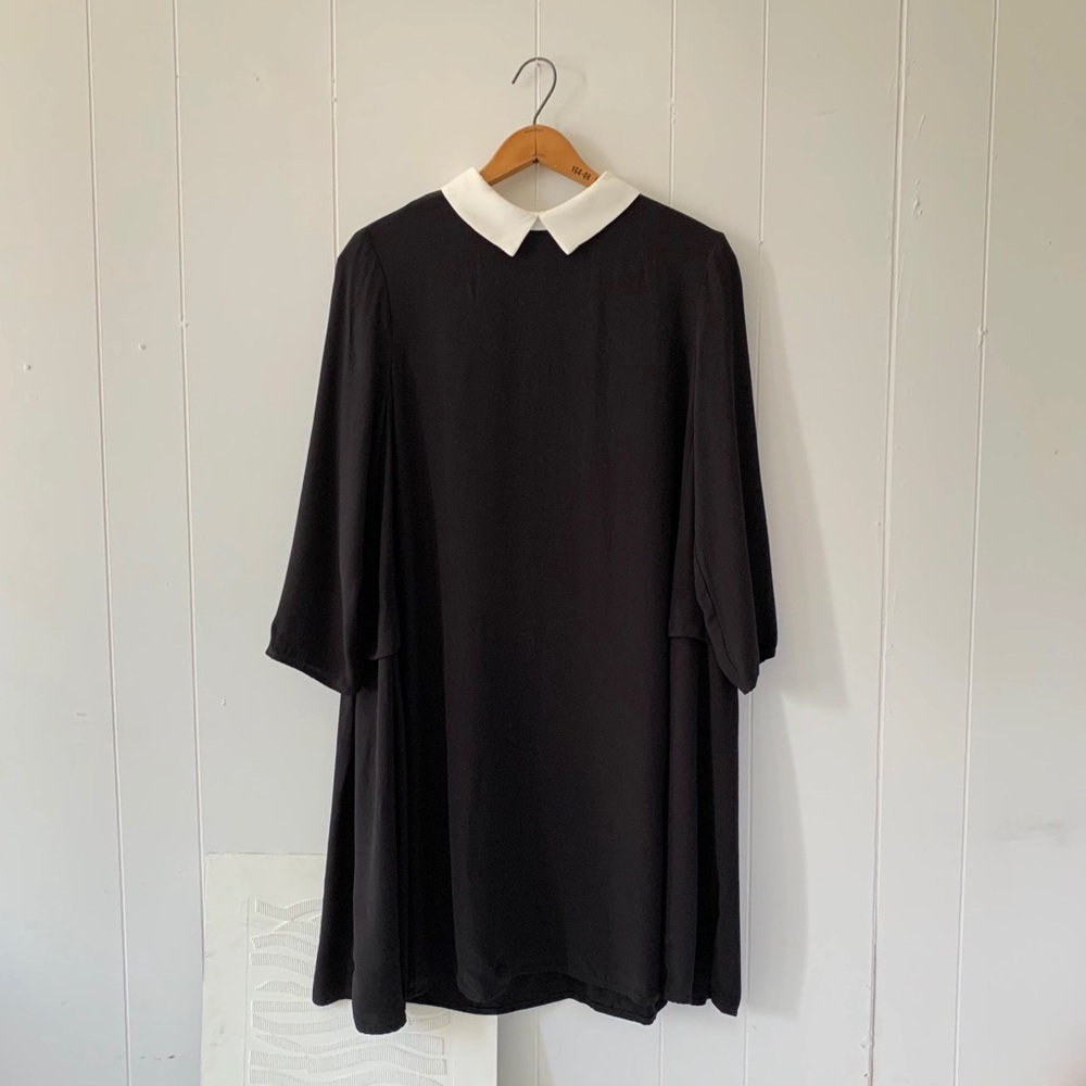 FRNCH Black shift dress w/ white collar